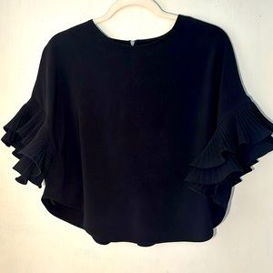 GRACIA black pleated ruffle sleeve blouse